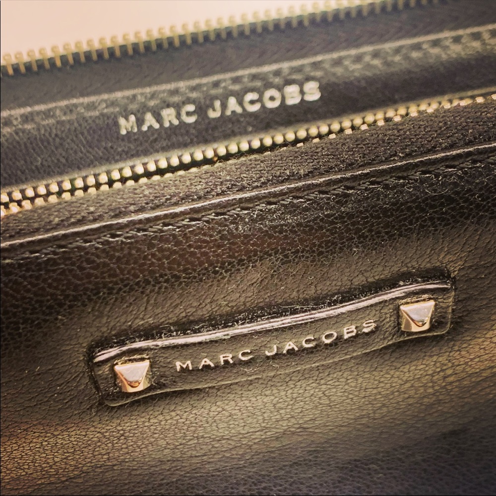Marc Jacobs “The Lex” Leather Wallet - Picture 4 of 9